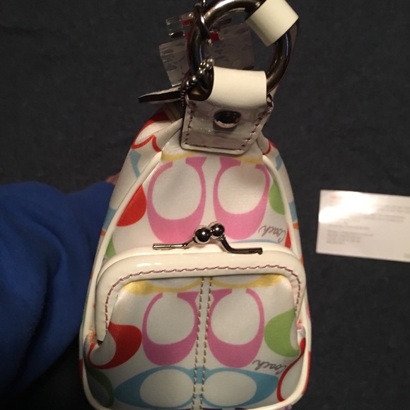 Spring Coach purse - Picture 2 of 4
